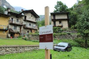 Le case di Caricatori, antico borgo di boscaioli